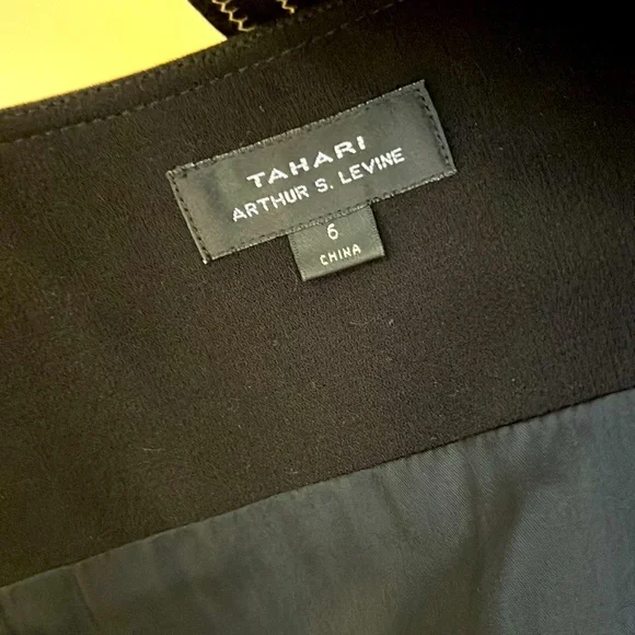 Tahari Arthur S. Levine black dress Size 6🌹 - Picture 11 of 12